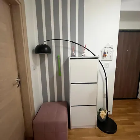 Ana Rose Lux - Stylish City Apartment With Private Parking Apartment *
