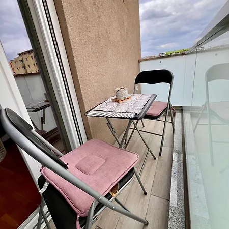 Ana Rose Lux - Stylish City Apartment With Private Parking Apartment
