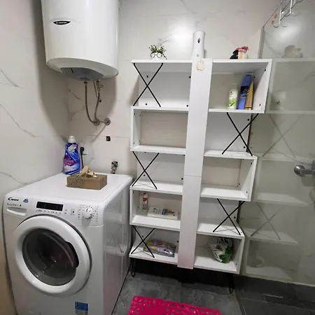 Ana Rose Lux - Stylish City Apartment With Private Parking *