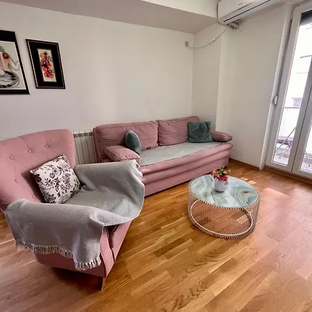Ana Rose Lux - Stylish City Apartment With Private Parking *
