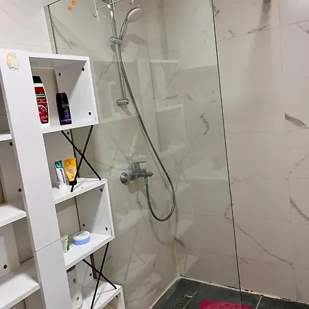 Ana Diamond Luxe Apartment